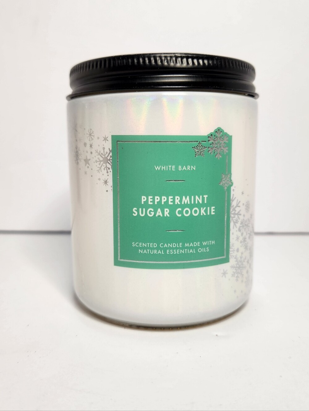 White Barn Peppermint Sugar Cookie Candle - Green Label